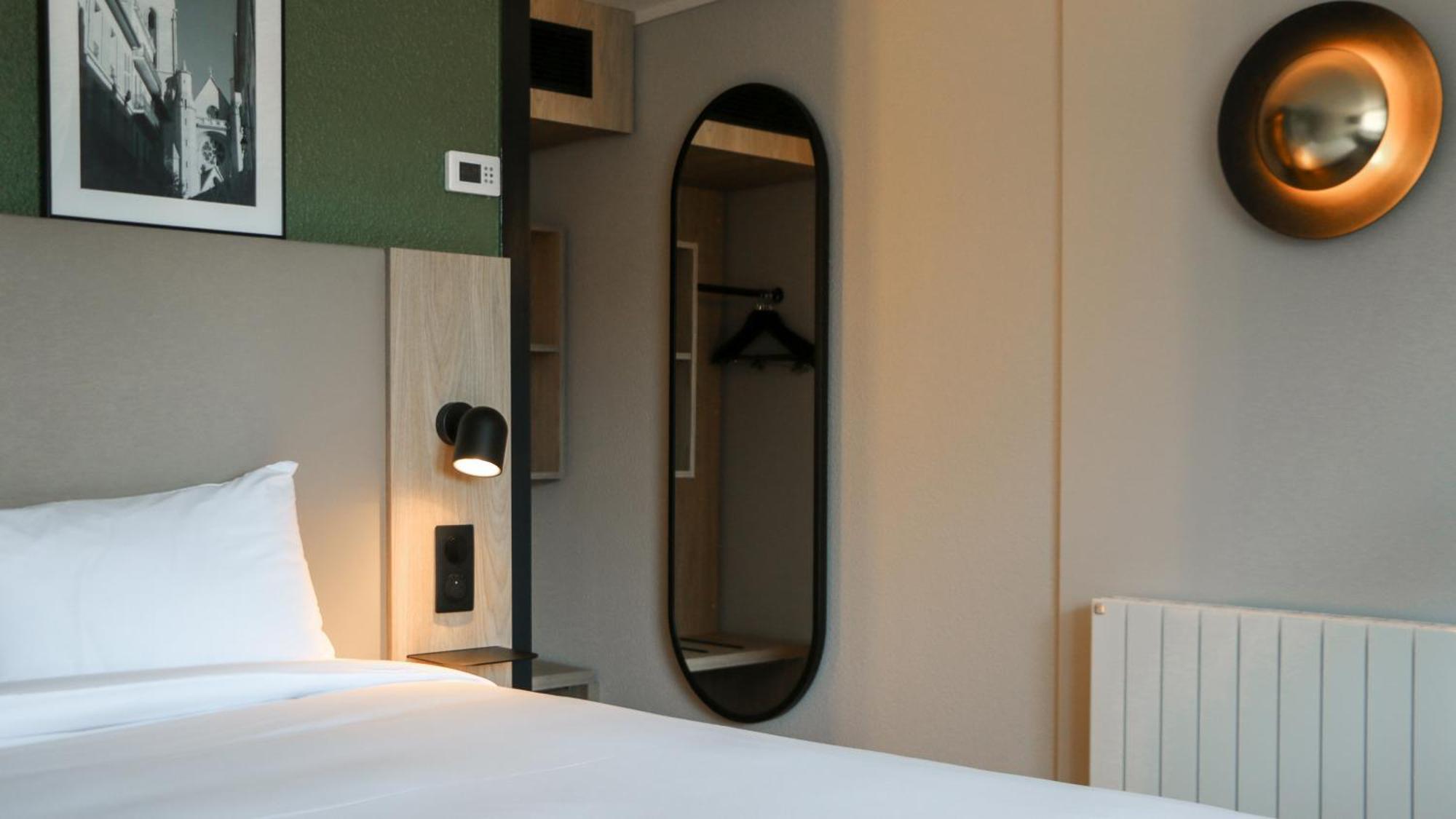 Campanile Argenteuil Hotel Екстериор снимка