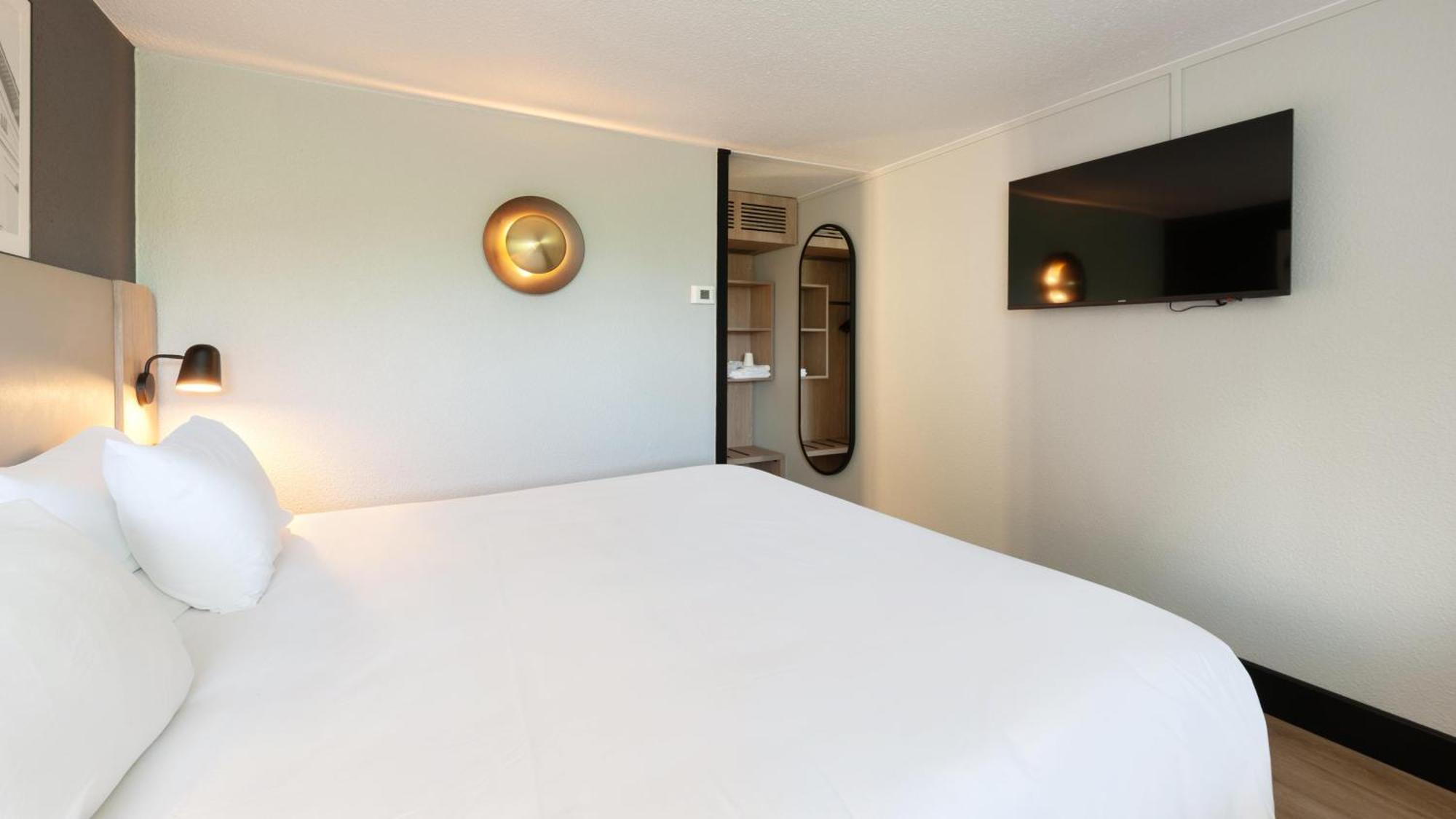 Campanile Argenteuil Hotel Екстериор снимка